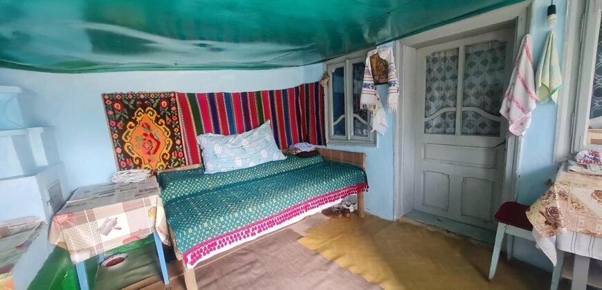 Casa Bătrânească de vanzare