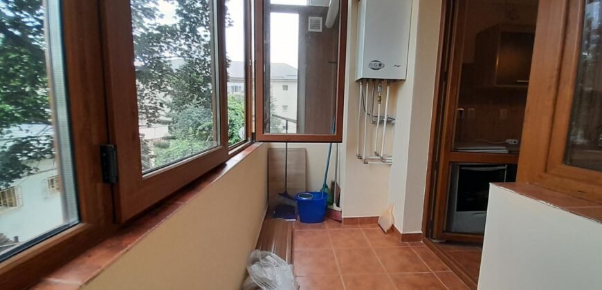 Apartament de vanzare decomandat