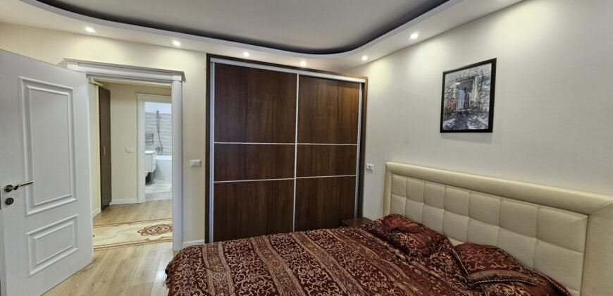 Apartament de închiriat 2 camere bloc nou