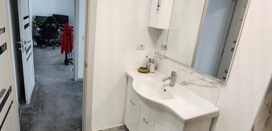 Vanzare casa cu Spatiu comercial in inima Bacaului