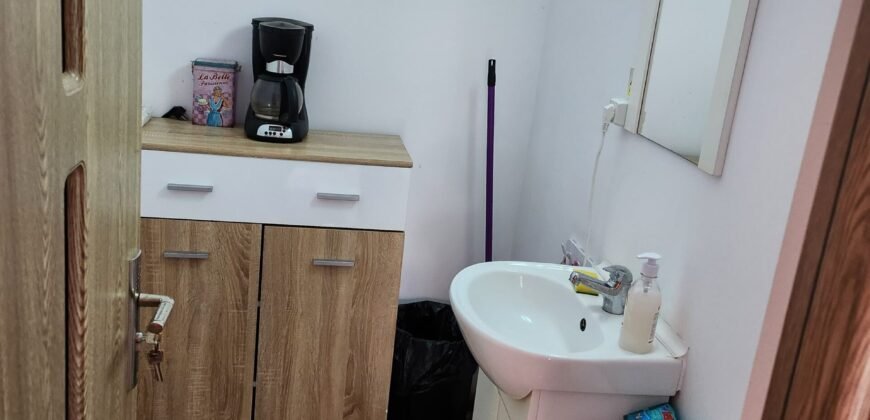 Vanzare casa cu Spatiu comercial in inima Bacaului