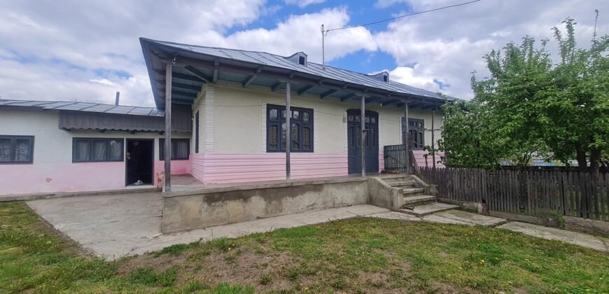 Casa Bătrânească de vanzare