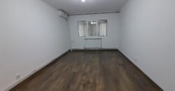 Apartamet cu 3 camere decomandat