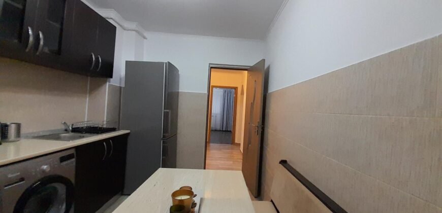 Apartamet cu 3 camere decomandat