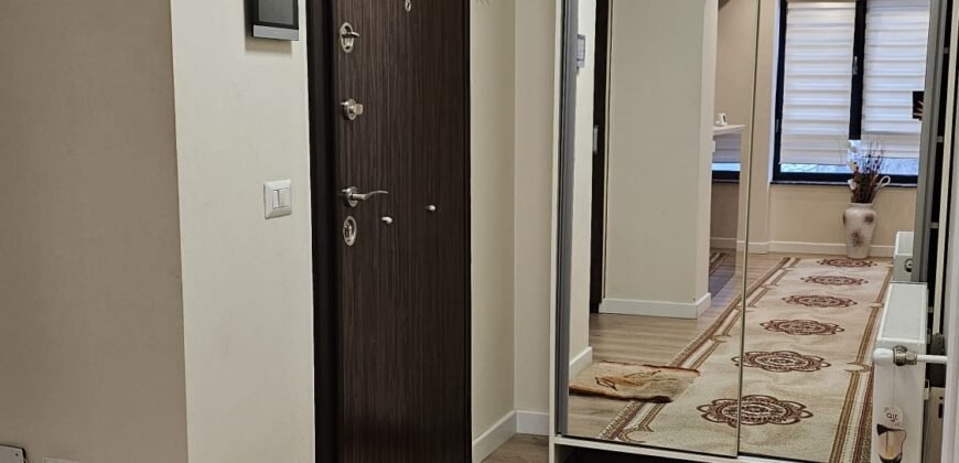 Apartament de închiriat 2 camere bloc nou