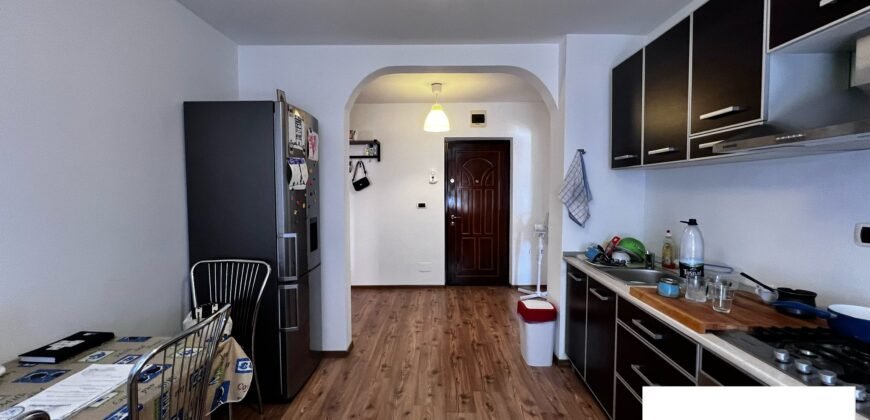 Apartament de vânzare zona Nord decomandat