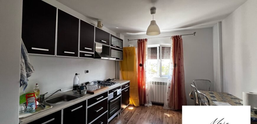 Apartament de vânzare zona Nord decomandat